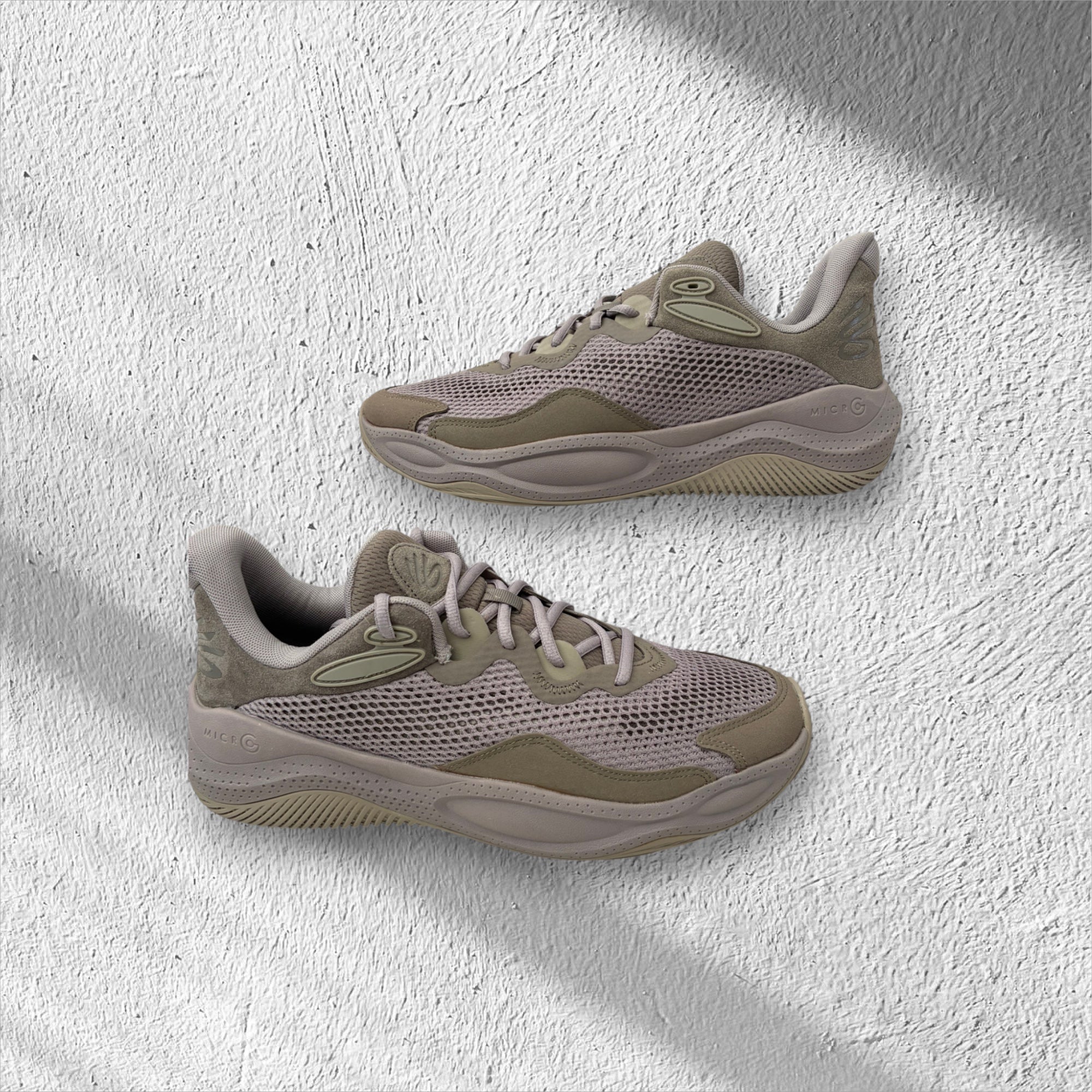 Under Armour Curry Splash 24 AP  'Taupe Dusk/Tetra Grey'